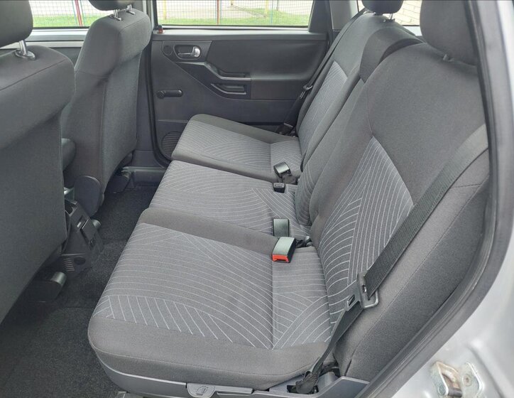 Opel Meriva MPV 1,6 l 77 kw