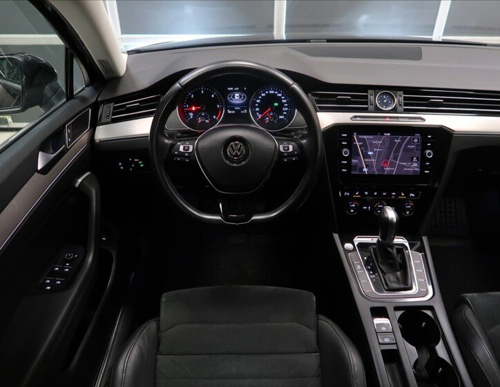 Volkswagen Passat Kombi 2,0 l 140 kw