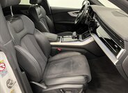 Audi Q8 SUV / Terénní 3,0 l 210 kw