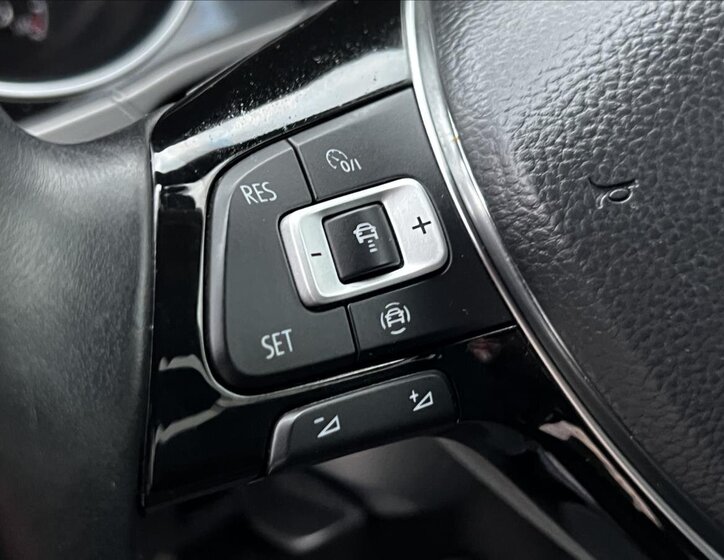 Volkswagen Touran Kombi 1,6 l 85 kw