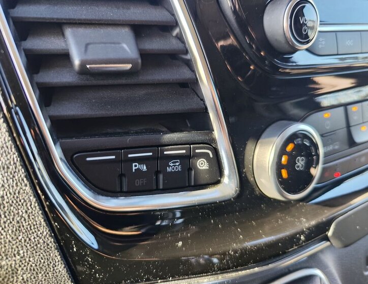 Ford Tourneo Custom VAN / Minibus 2,0 l 110 kw