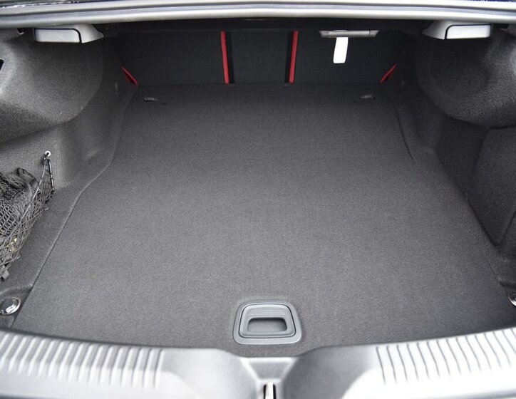 Mercedes-Benz CLS Sedan 3,0 l 320 kw