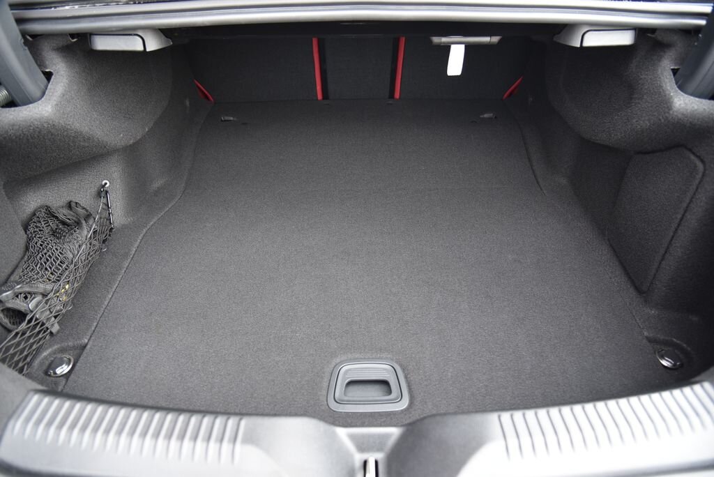 Mercedes-Benz CLS Sedan 3,0 l 320 kw