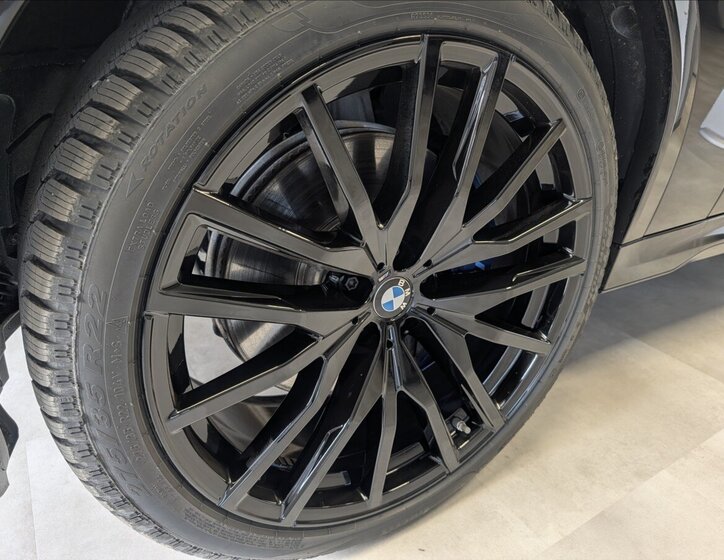 BMW X6 Sedan 3,0 l 210 kw