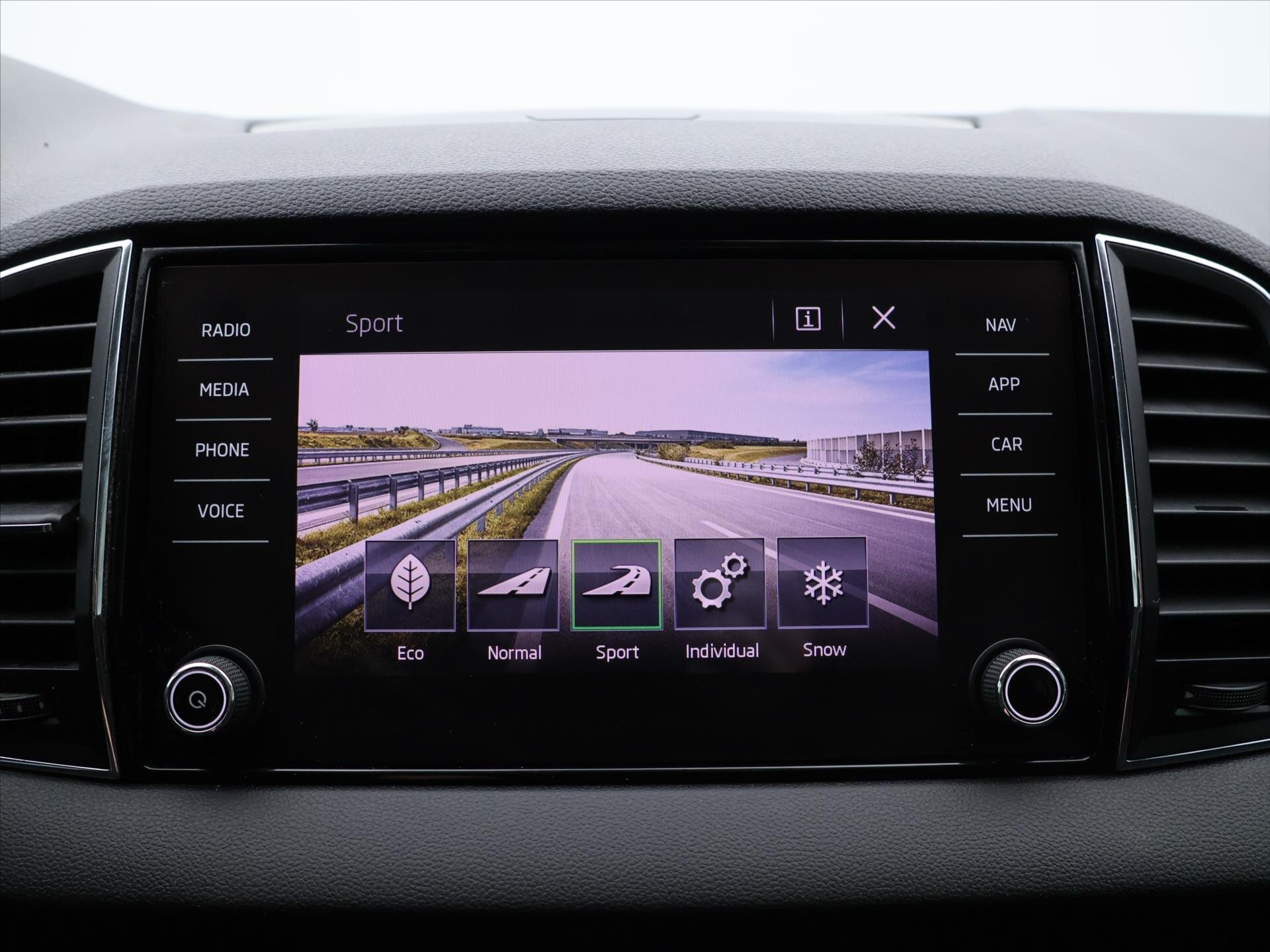 Škoda Karoq SUV 2,0 l 110 kw