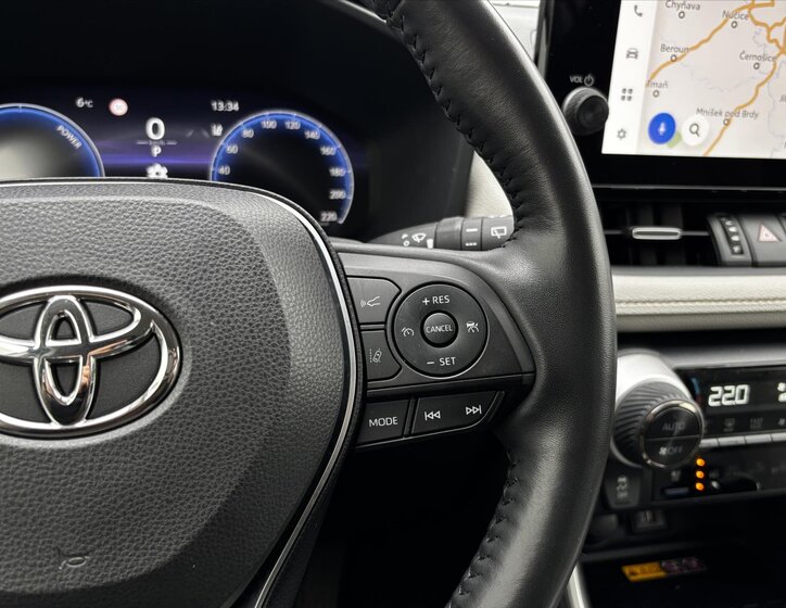 Toyota RAV4 SUV 2,5 l 131 kw