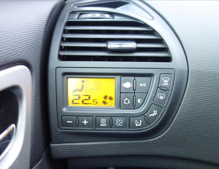 Citroën Grand C4 Picasso 27