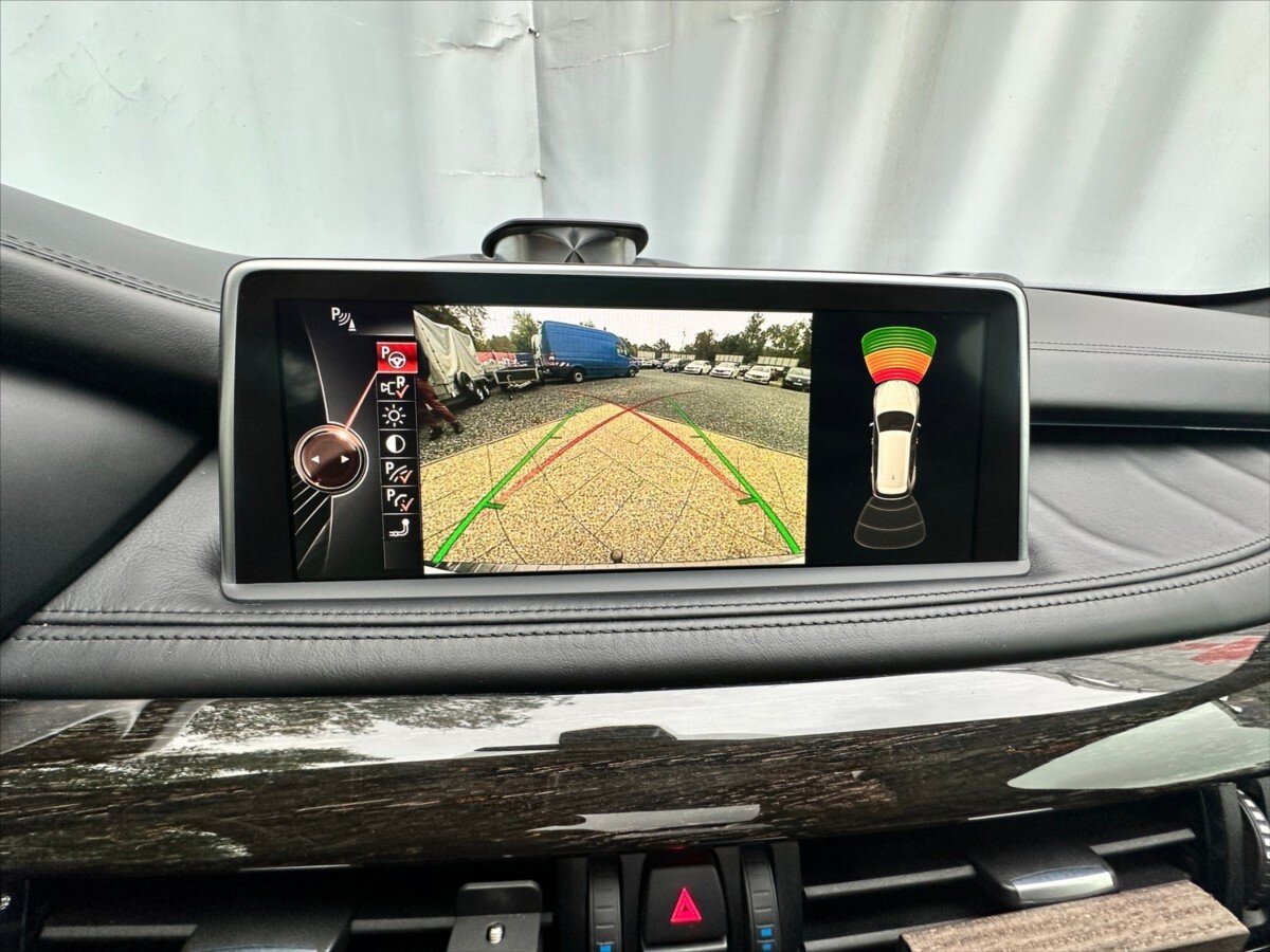 BMW X5 Kombi 3,0 l 280 kw