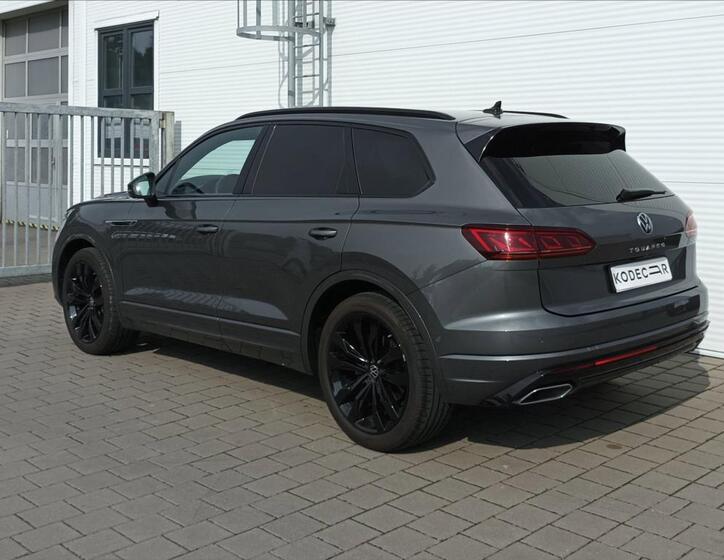 Volkswagen Touareg 4