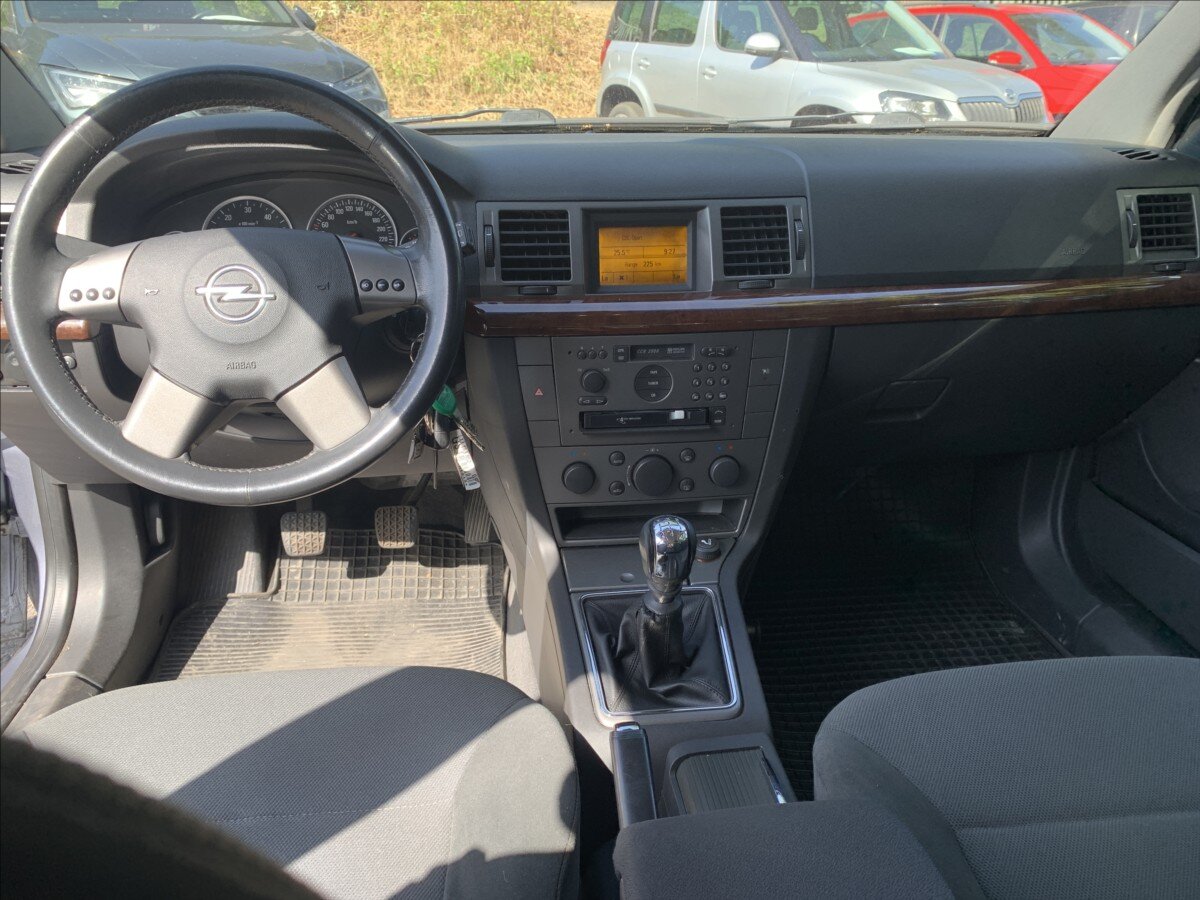 Opel Vectra Sedan 2,2 l 92 kw