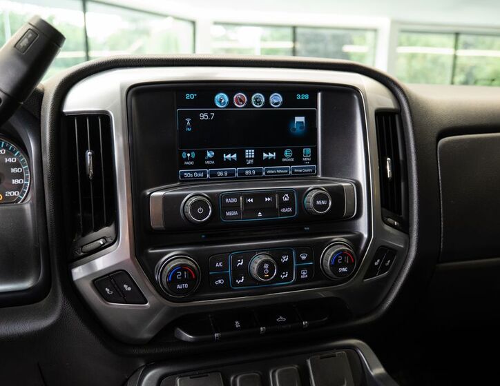 Chevrolet Silverado 11