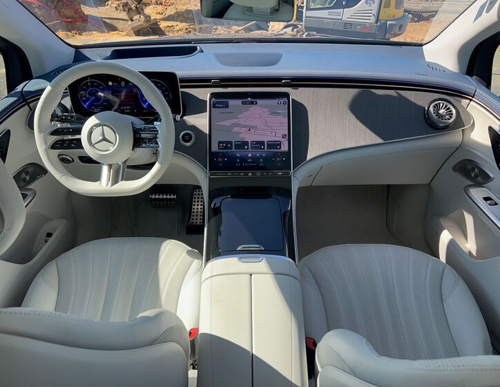 Mercedes-Benz EQE 16
