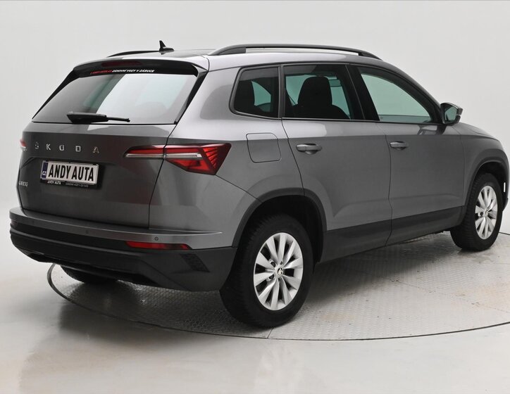 Škoda Karoq SUV 1,5 l 110 kw