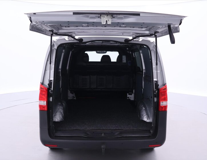 Mercedes-Benz Vito 9