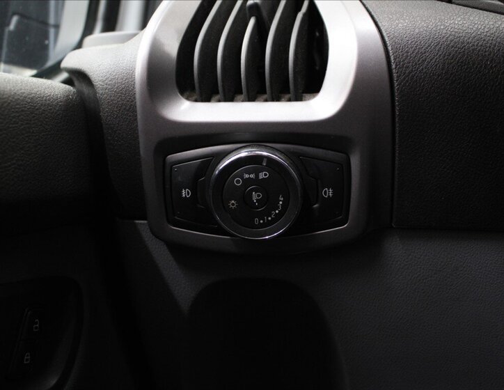 Ford Transit Custom Skříň 2,0 l 77 kw