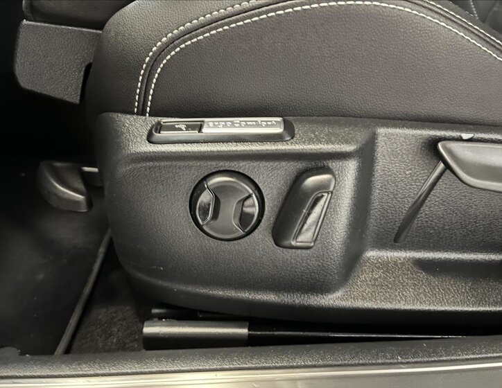 Volkswagen Passat Sedan 1,5 l 110 kw