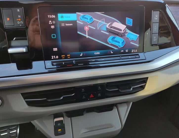 Volkswagen Multivan 10