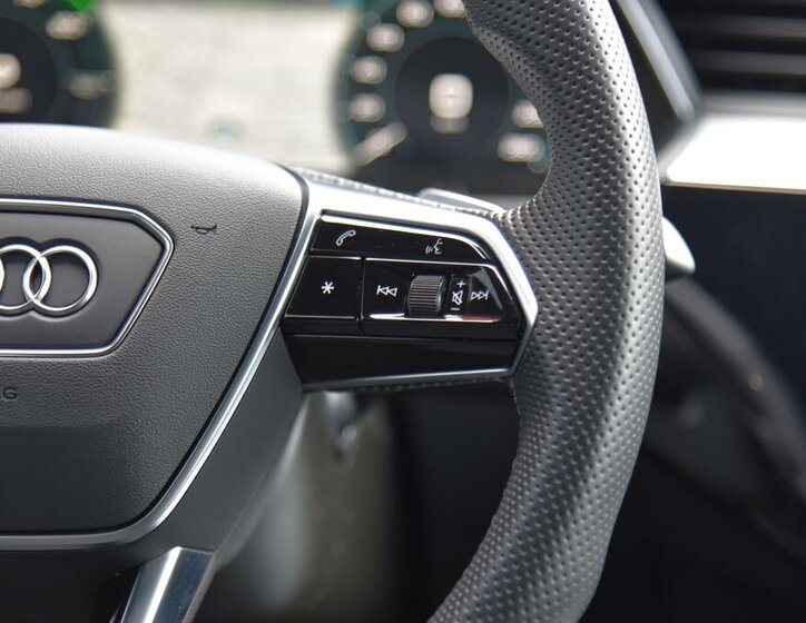 Audi e-tron SUV 0,0 300 kw