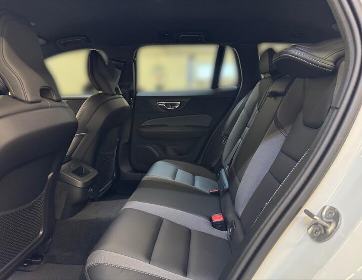 Volvo V60 Kombi 2,0 l 145 kw