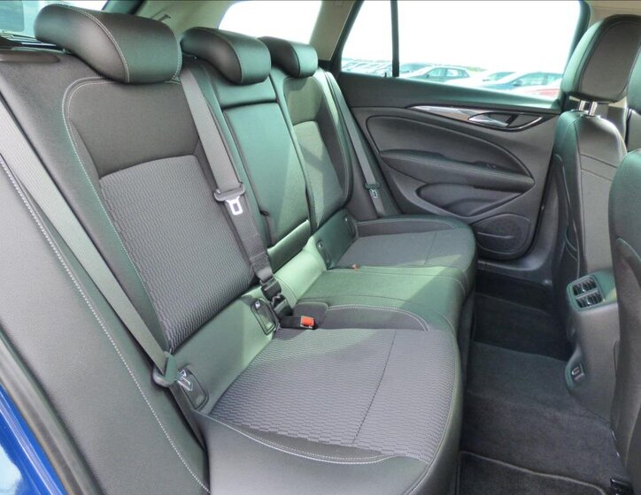 Opel Insignia Kombi 2,0 l 154 kw