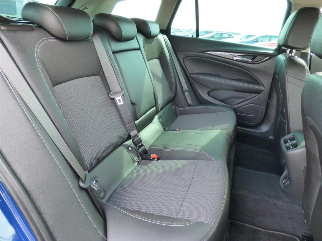 Opel Insignia Kombi 2,0 l 154 kw