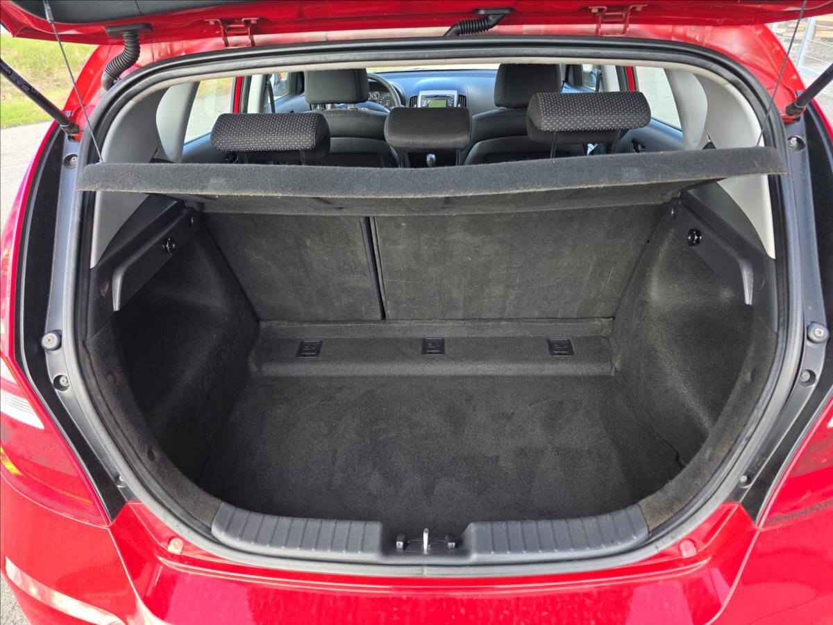 Hyundai i30 Hatchback 1,4 l 77 kw