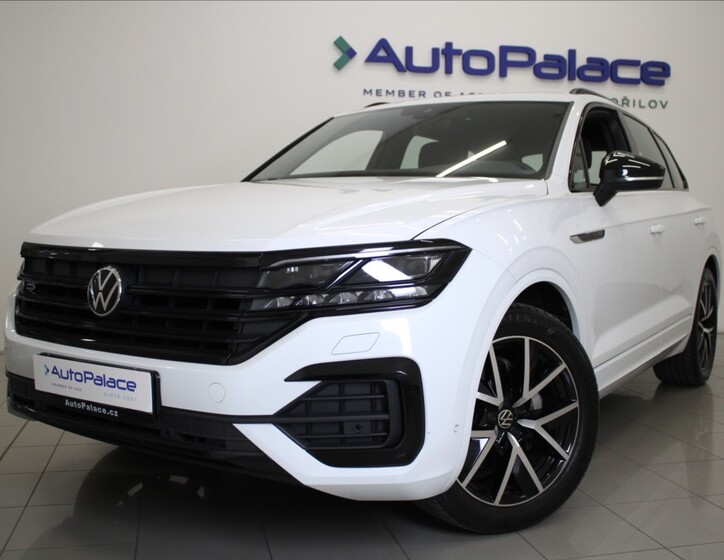 Volkswagen Touareg 1