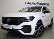 Volkswagen Touareg 1
