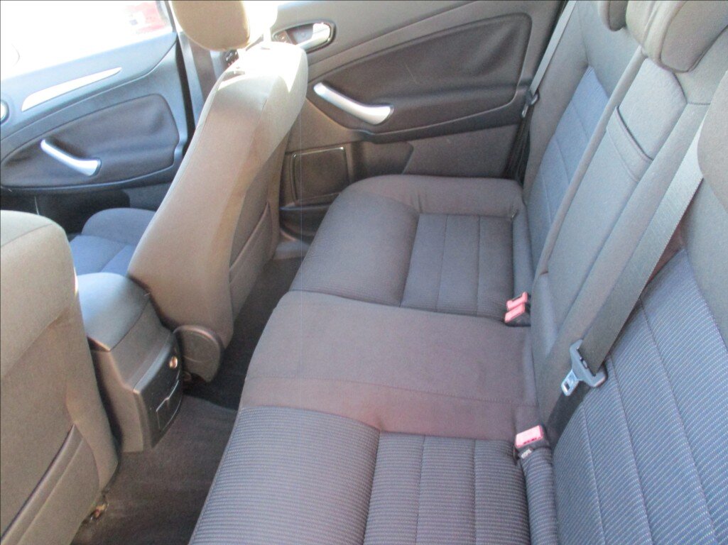 Ford Mondeo Liftback 2,0 l 103 kw