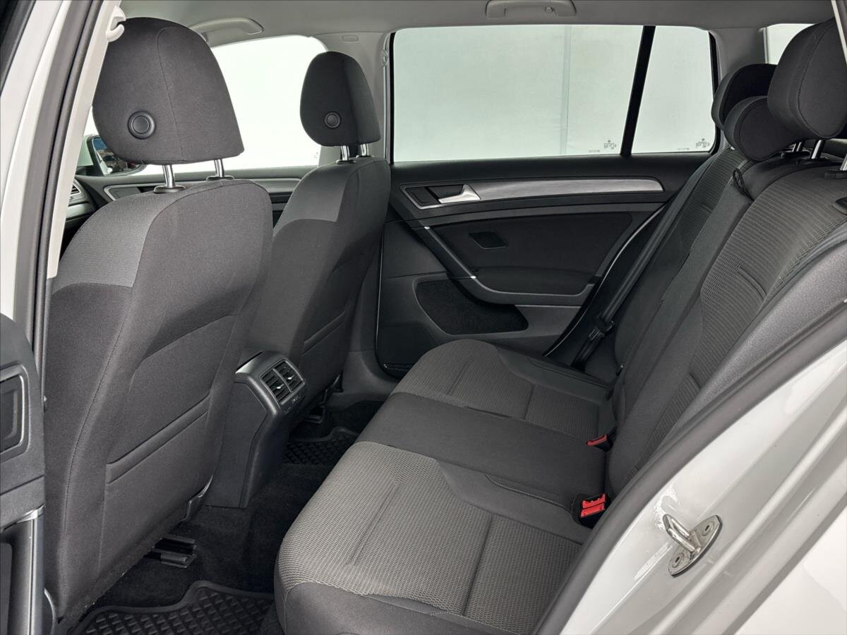 Volkswagen Golf Kombi 1,5 l 96 kw