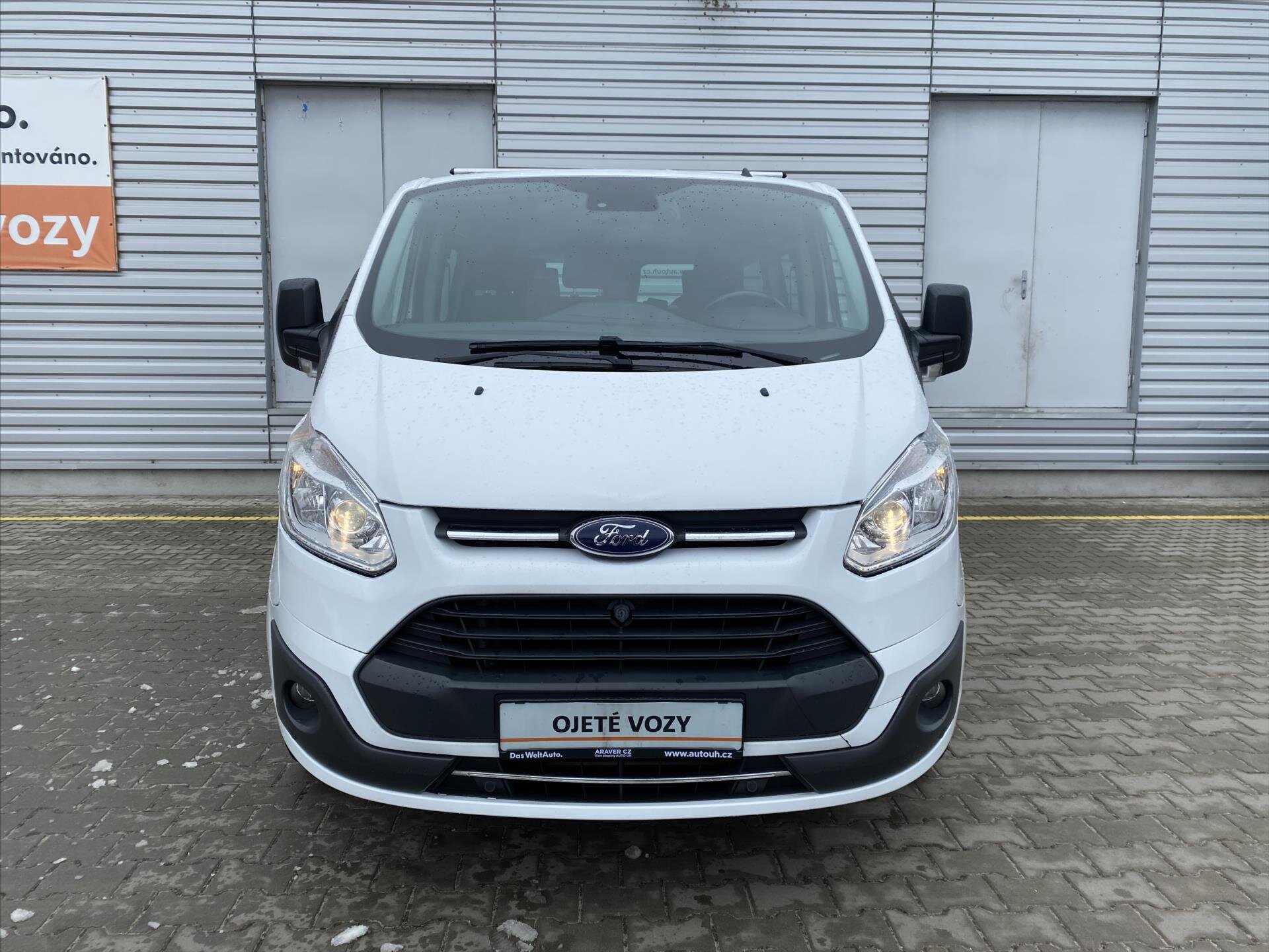 Ford Tourneo Custom MPV 2,0 l 96 kw