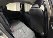 Toyota Yaris 12