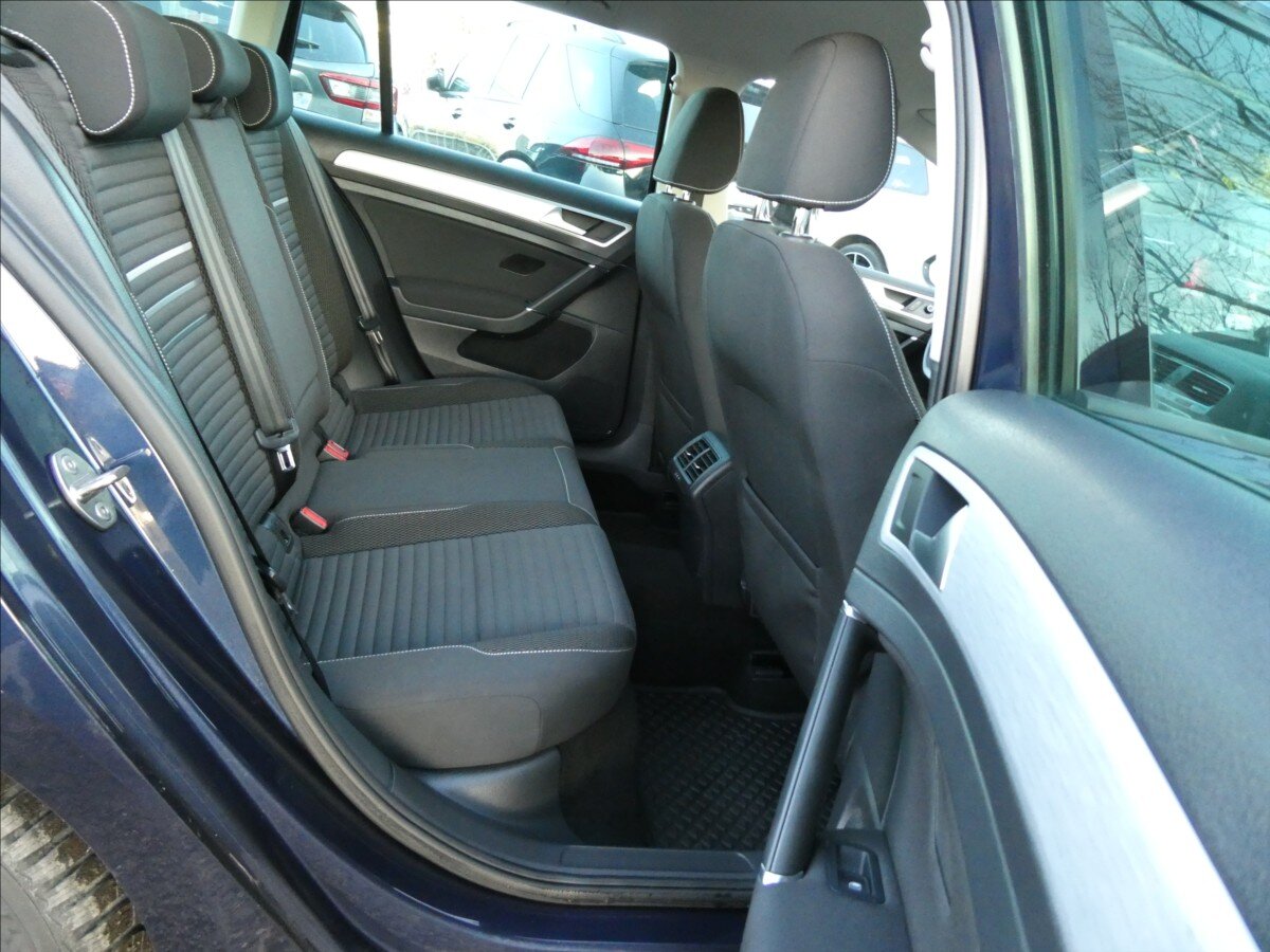 Volkswagen Golf Kombi 1,6 l 81 kw