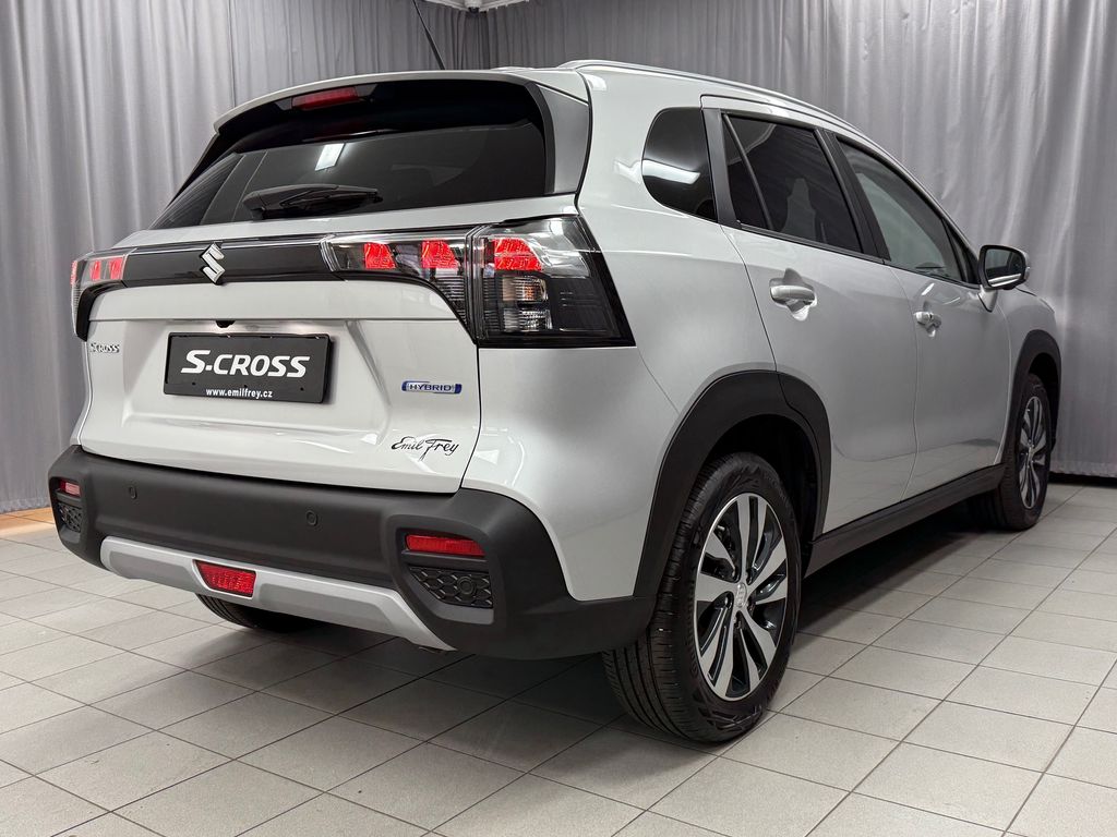 Suzuki S-Cross