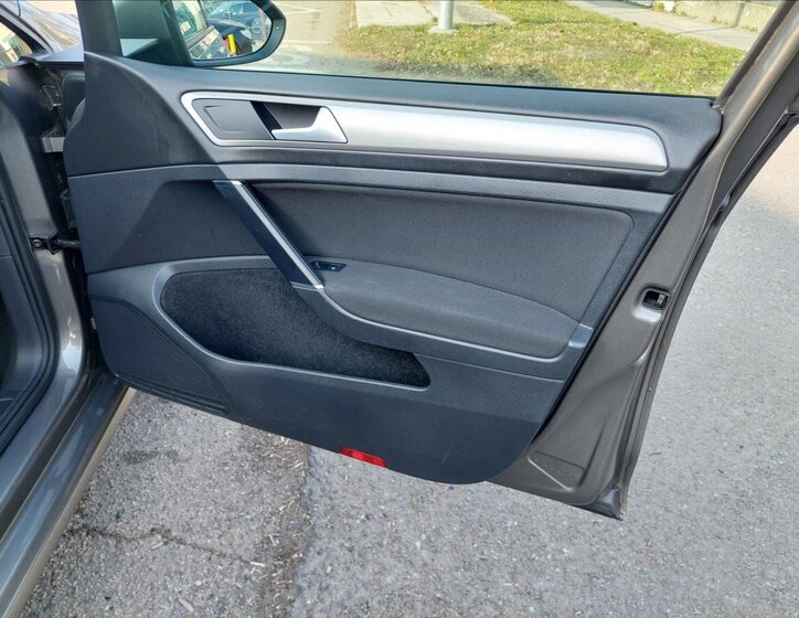 Volkswagen Golf Hatchback 1,2 l 81 kw