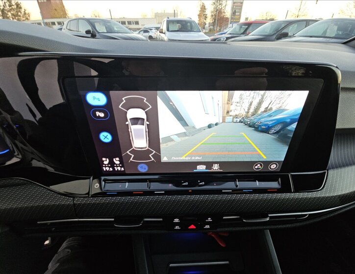 Volkswagen Golf Kombi 2,0 l 235 kw