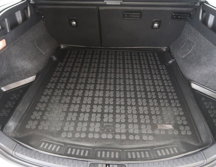 Toyota Auris Kombi 1,6 l 97 kw