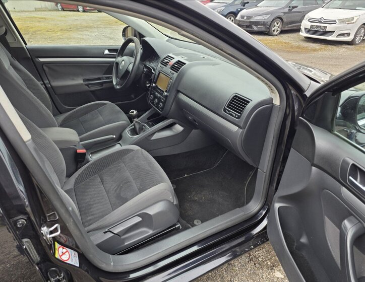 Volkswagen Golf Kombi 2,0 l 103 kw