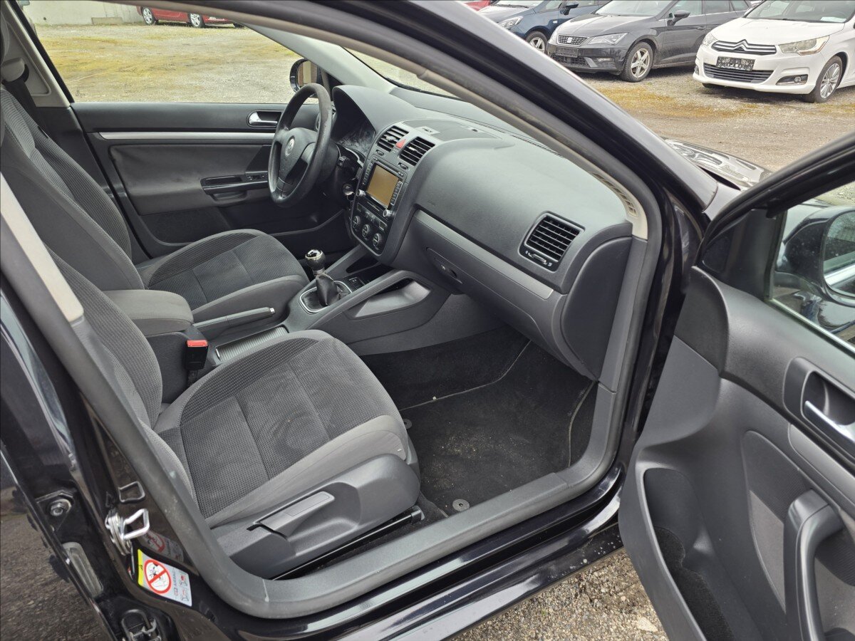 Volkswagen Golf Kombi 2,0 l 103 kw