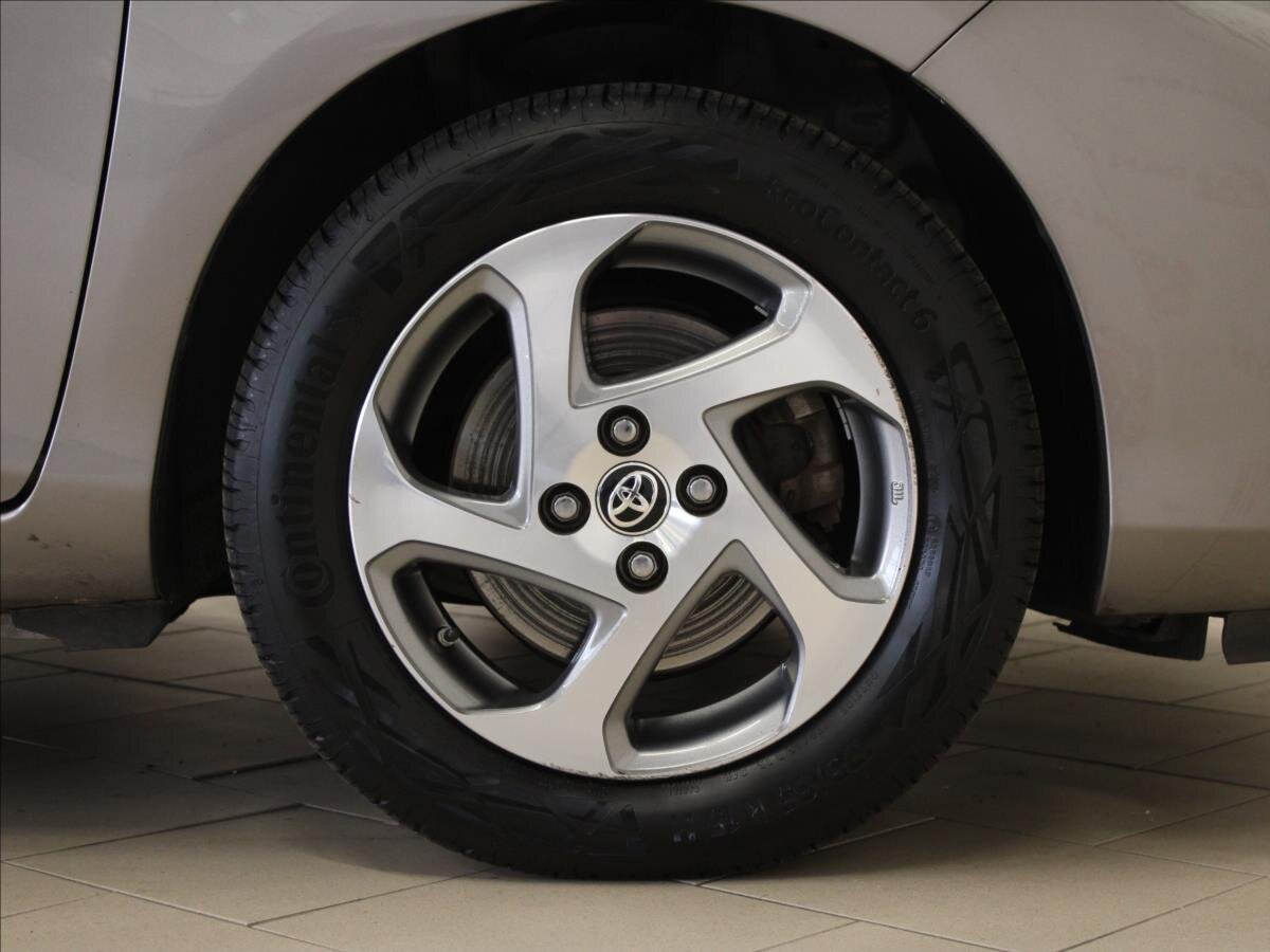 Toyota Yaris Hatchback 1,5 l 74 kw