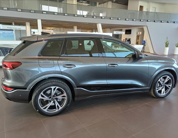 Audi Q6 SUV / Terénní 0,0 285 kw