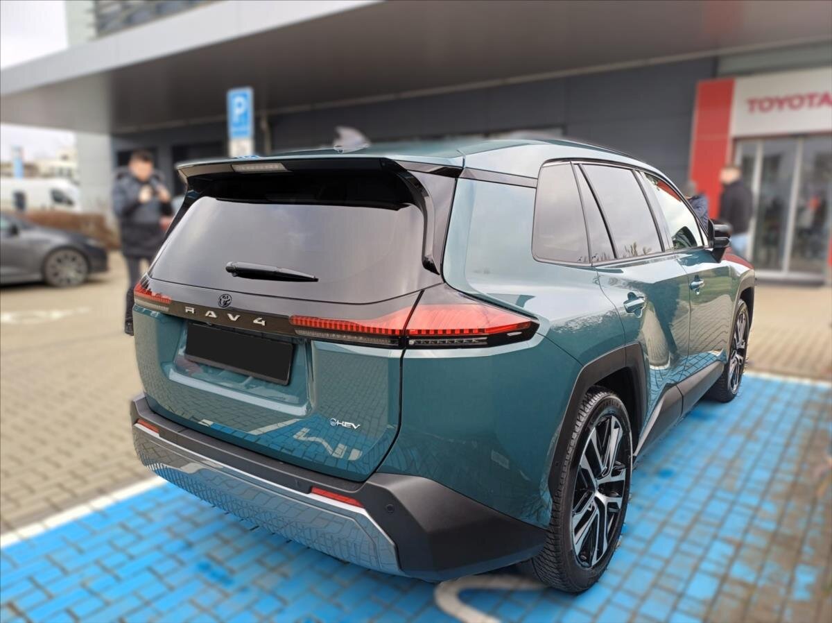 Toyota RAV4 SUV 2,5 l 135 kw