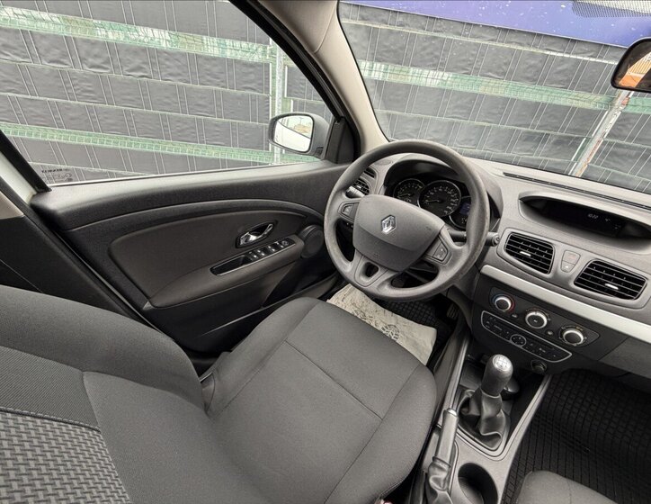 Renault Fluence Sedan / Limuzína 1,6 l 81 kw