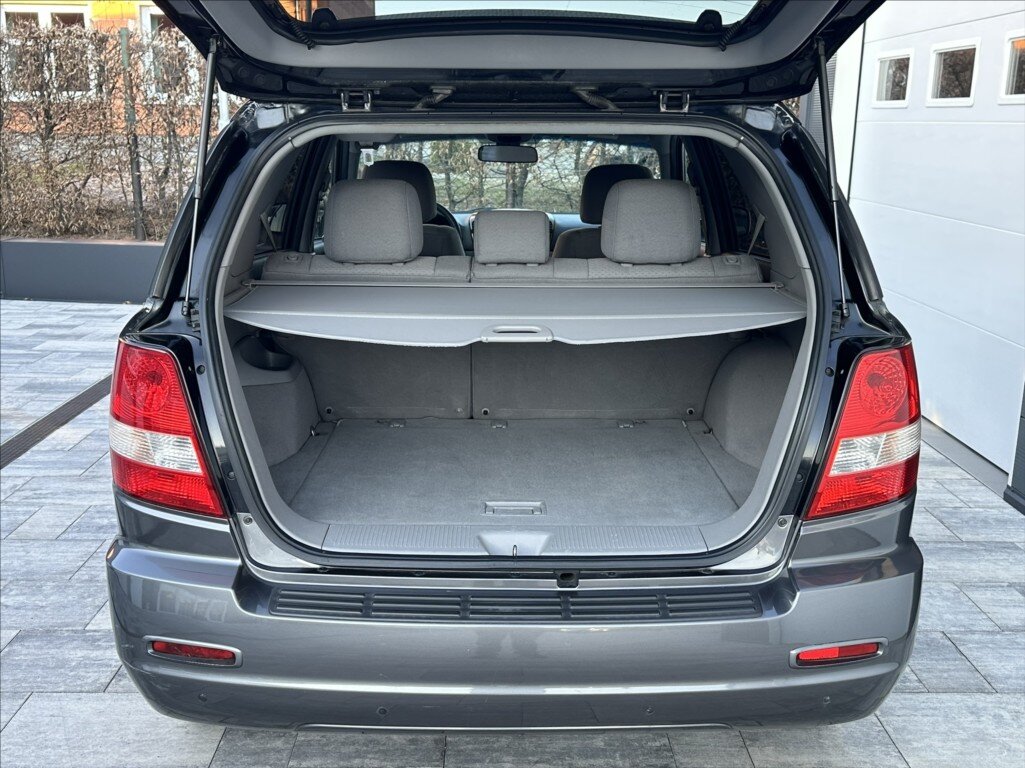 KIA Sorento SUV / Terénní 2,5 l 103 kw