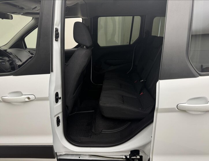 Ford Tourneo Connect 26