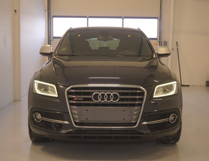 Audi SQ5 2