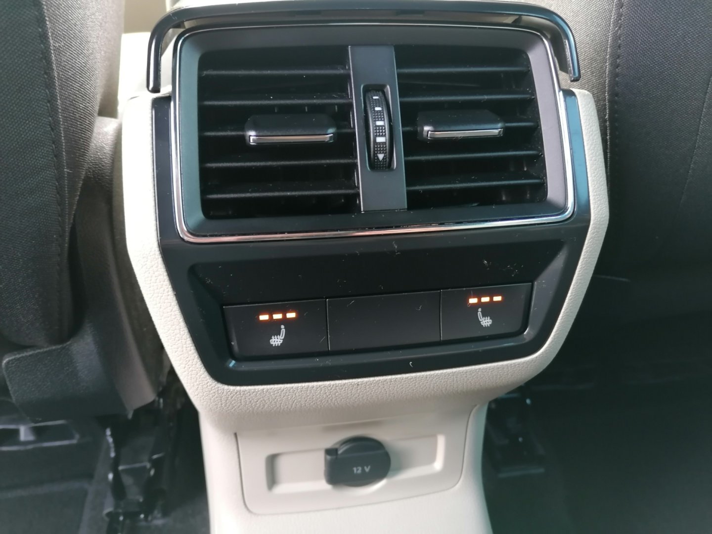 Škoda Karoq SUV 1,6 l 85 kw