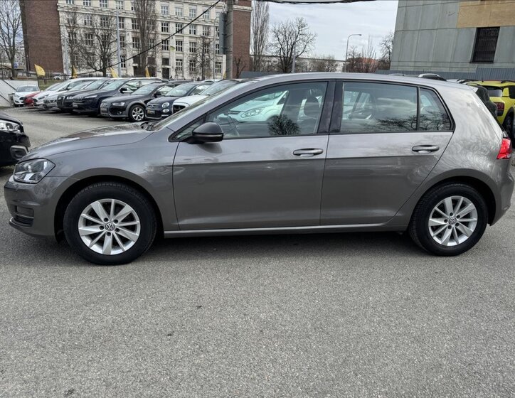 Volkswagen Golf Hatchback 1,2 l 63 kw