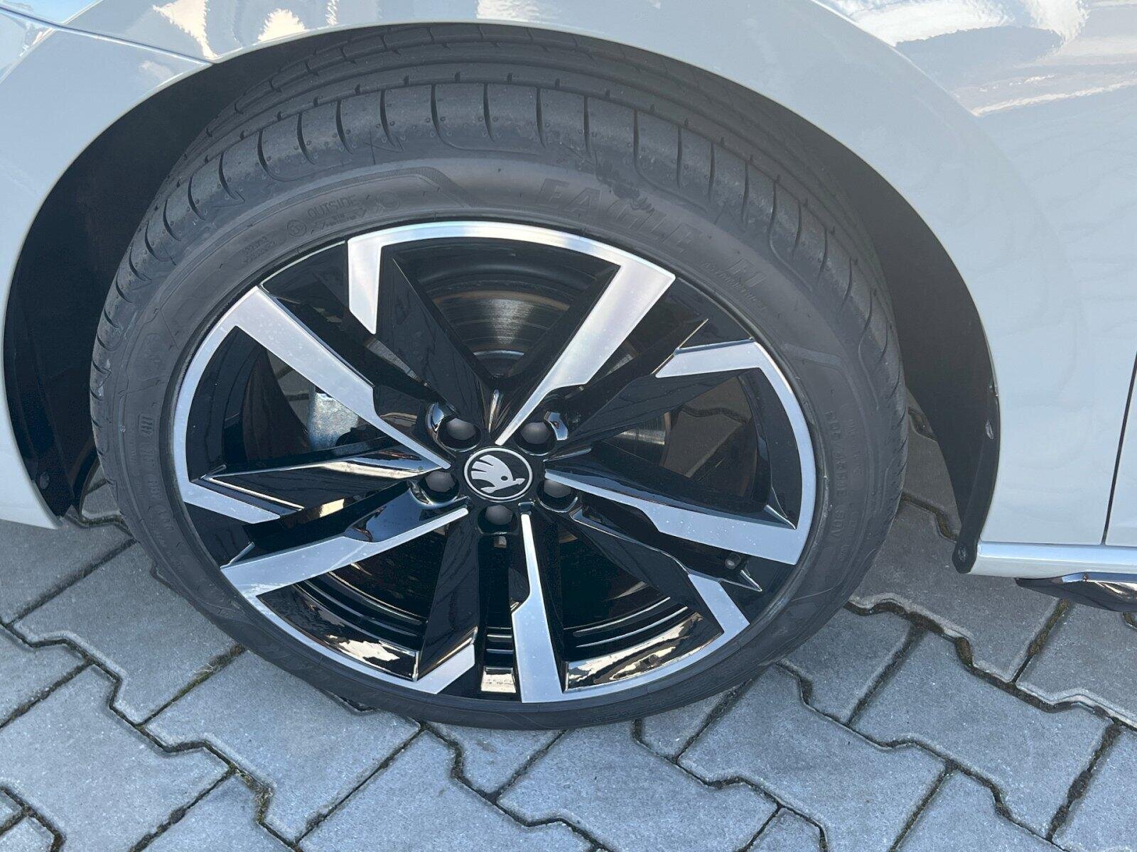 Škoda Scala Hatchback 1,0 l 85 kw