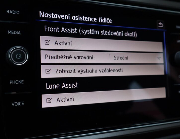 Volkswagen T-Roc CUV / Crossover 1,6 l 85 kw